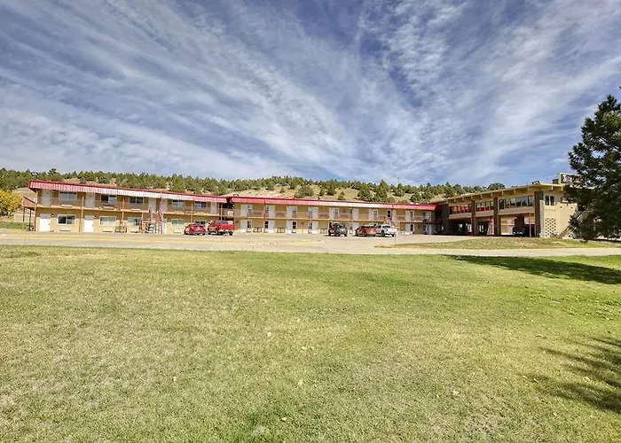 Super 8 Hotel *